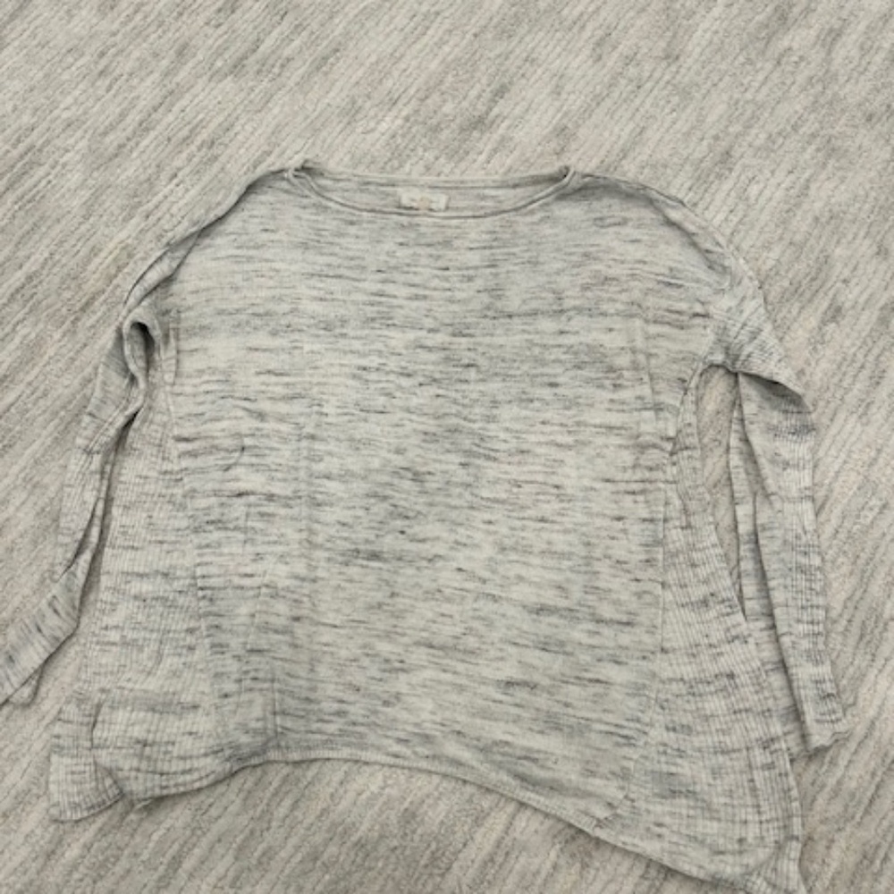 Lou & Grey size small gray long sleeved shirt